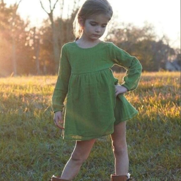 NWT Girls Well Dressed Wolf 2pc Comfy Green Petal Gauzy Tunic Shorts Set sz 4T - Picture 1 of 3
